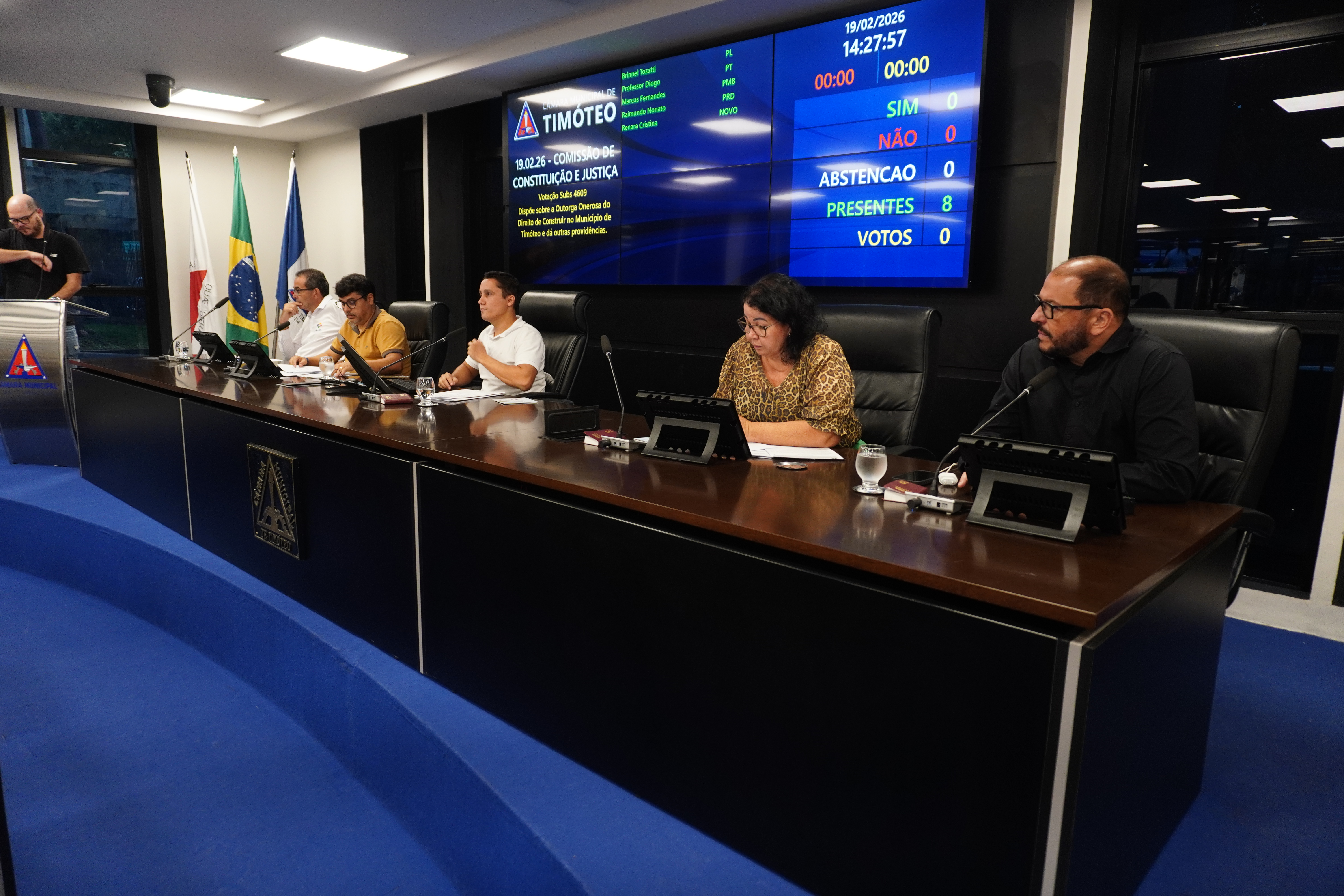 Comissões aprovam projeto que garante direitos a pessoas com fibromialgia