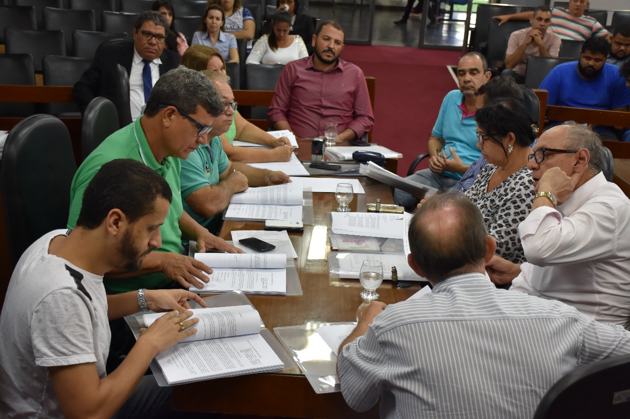 Projeto de acompanhamento educacional é aprovado em reunião de comissão