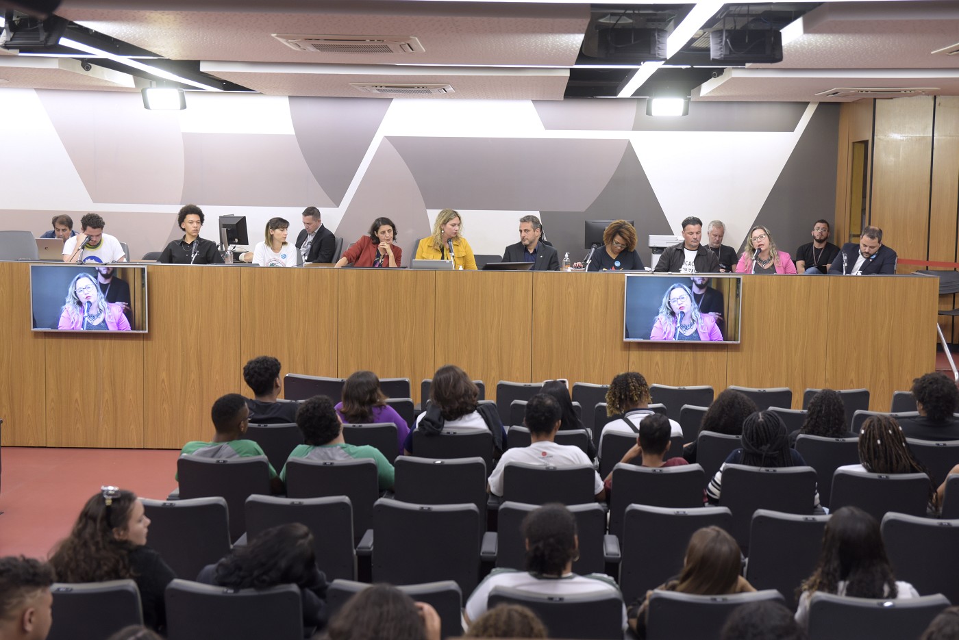Vereador de Timóteo participa de reunião sobre universidade pública no Vale do Aço